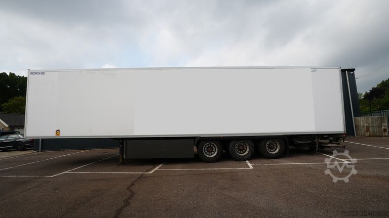 การขนส่งแช่เย็น/แช่แข็ง LAMBERET 3 Axle frigo trailer Carrier Vector 1950 Bi-Temp