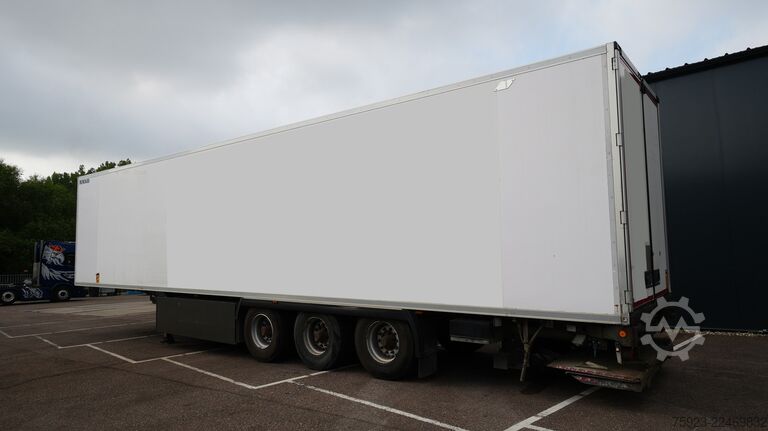 การขนส่งแช่เย็น/แช่แข็ง LAMBERET 3 Axle frigo trailer Carrier Vector 1950 Bi-Temp