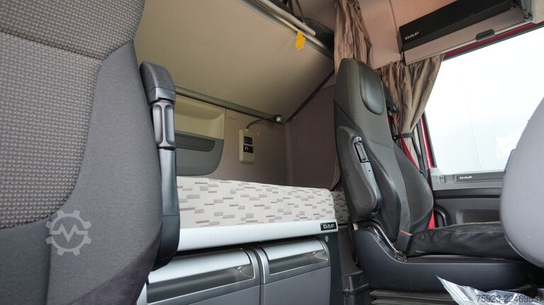 สารอันตราย DAF XF 440 ADR tractor unit
