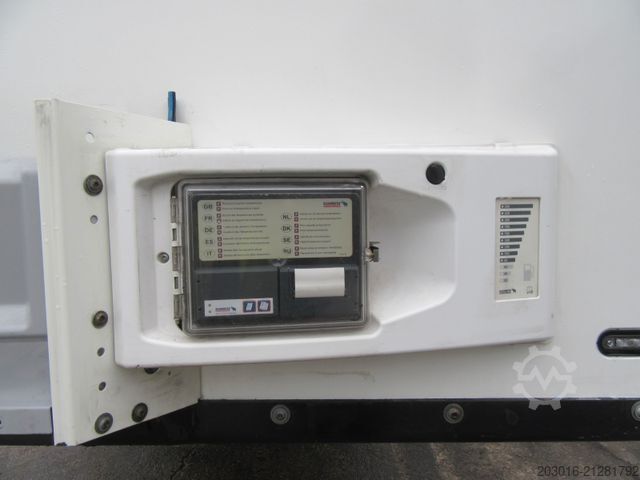 Hűtő félpótkocsi SCHMITZ CARGOBULL Tiefkühler Doppelstock Palettenkasten Achslift