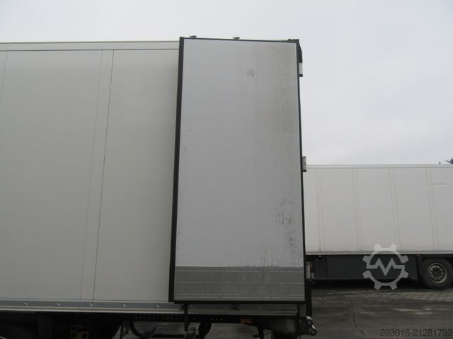 Hűtő félpótkocsi SCHMITZ CARGOBULL Tiefkühler Doppelstock Palettenkasten Achslift