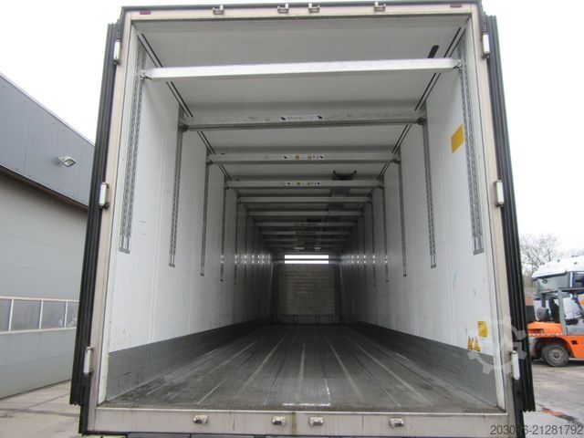 Hűtő félpótkocsi SCHMITZ CARGOBULL Tiefkühler Doppelstock Palettenkasten Achslift
