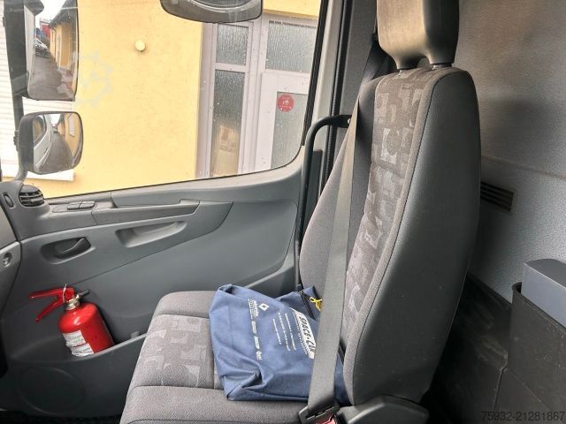 Box van MERCEDES-BENZ Atego 816 R - Koffer, Arztpraxis, Eventfahrzeug