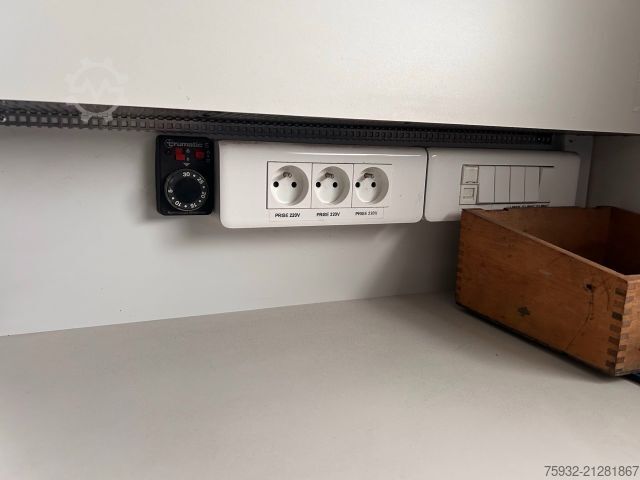 Box van MERCEDES-BENZ Atego 816 R - Koffer, Arztpraxis, Eventfahrzeug