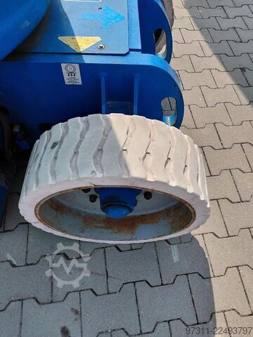 Teleskopiskā darba platforma Genie Z-30/20N RJ