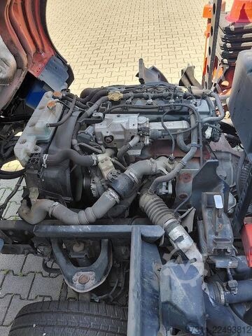 Knúinn vinnupallur á vörubíl Ruthmann TB 270 / NISSAN CABSTAR