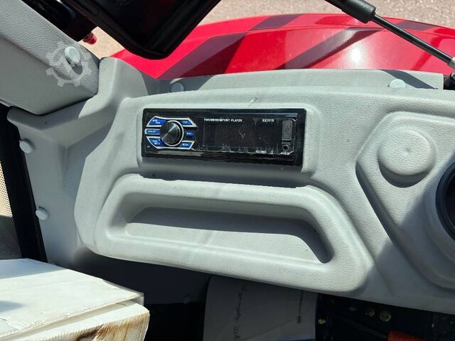 Tracteur YTO NMF 704 C
