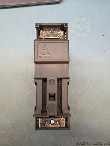 Unidad de control Siemens 6ES7 334-0CE01-0AA0