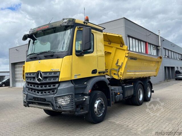 Dreiseitenkipper LKW MERCEDES-BENZ Arocs 2648 6x4 3-Achs Kipper Meiller