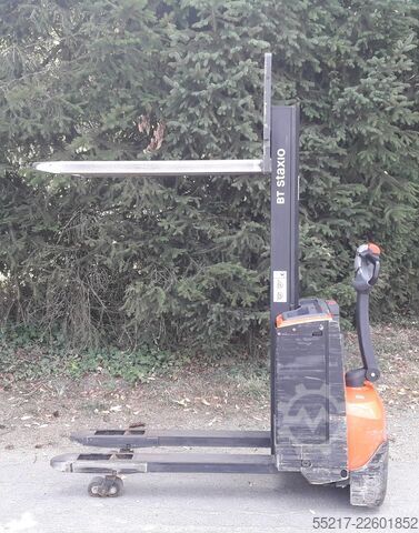 Xe nâng tay TOYOTA BT SWE 080L