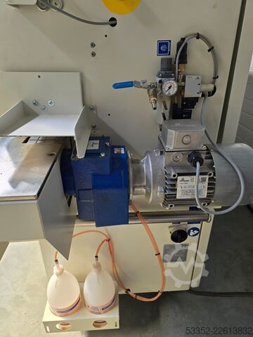 Makinë për veshjen e buzës SCM K360 HP