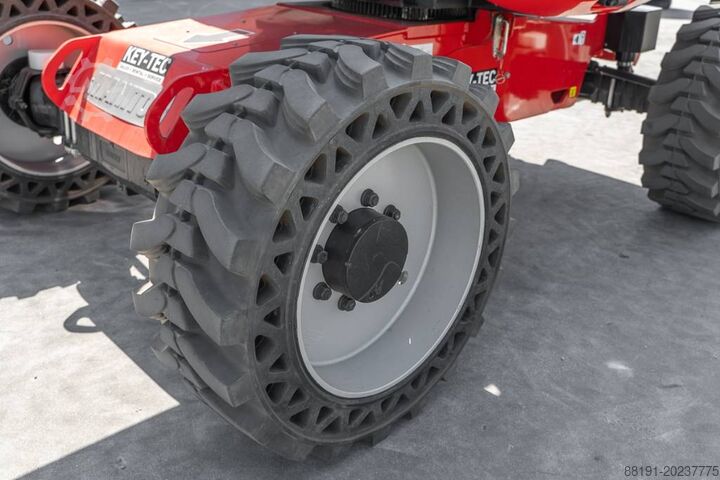 Leddbar teleskopisk arbeidsplattform Manitou 200 ATJ