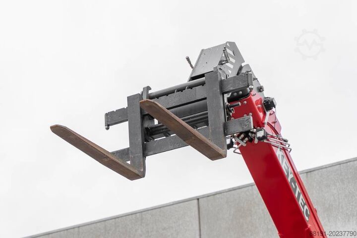 Manipulator telescopic Magni RTH 4.18