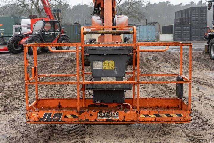 Teleskooppinen alusta JLG 1350 SJP