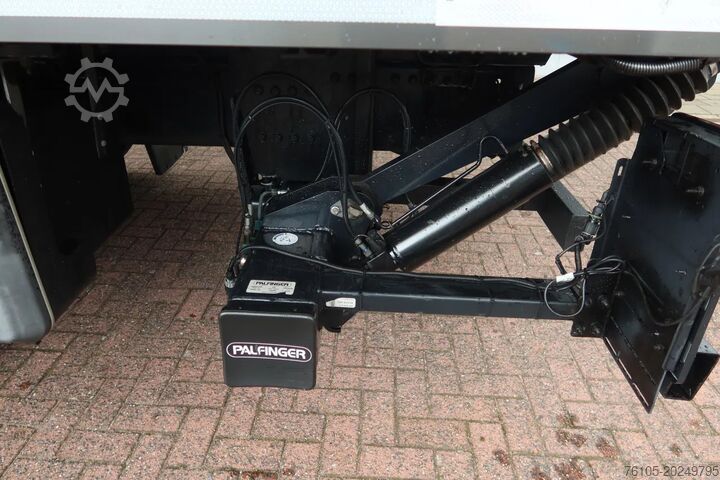 Valise MAN TGX 26.500 6x2 Bak + Klep 3000 KG, FULL AIR SUS...