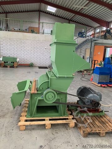 Broyeur à percussion / broyeur à fléaux Möller Bünde SZR 1000 / 800