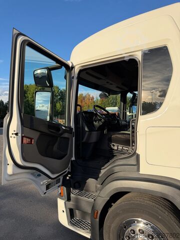 Lastplattform Scania P320 Flatbed-truck + HIAB X-HiPro 162 E4, 2019