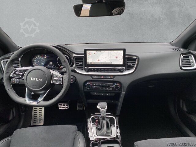 Speciální nákladní automobil Kia XCee´d GT-LINE 1.6 T-GDI *LEDER-PAKET*PANORAMADACH*