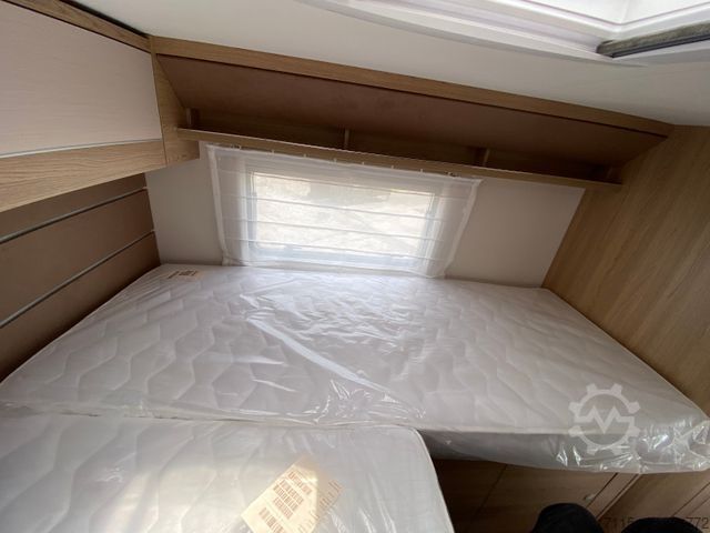 Teilintegriertes Wohnmobil LMC Cruiser V 646 G, SAT, Navi, Automatik