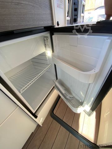 Kastenwagen Wohnmobil / Campervan VANTOURER Van 600 L , mit Aufstelldach,Längsbetten,Automat