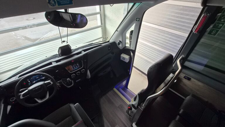 Mikroautobuss IVECO 2x Daily 70 Lagerfahrzeug Ferqui Sunrise 2,5 m B