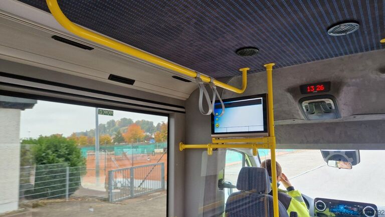 शहर बस MERCEDES-BENZ Frontniederflur Sprinter 517 / 4 er Bestuhlung