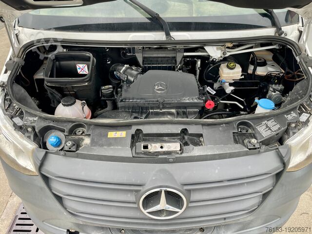 Furgon Mercedes-Benz SPRINTER 311