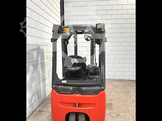 навантажувач Linde E16C