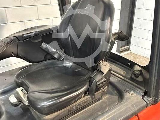 навантажувач Linde E16C
