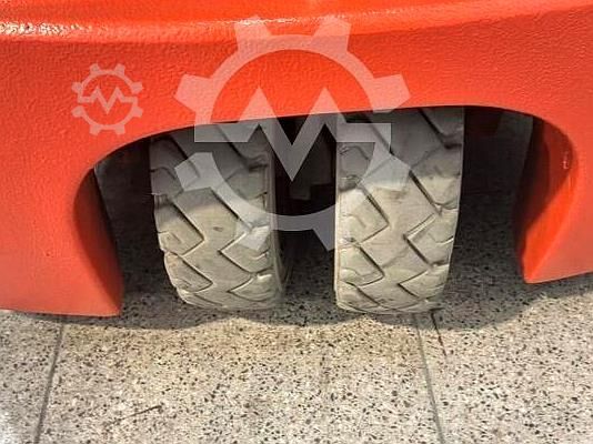 навантажувач Linde E16C
