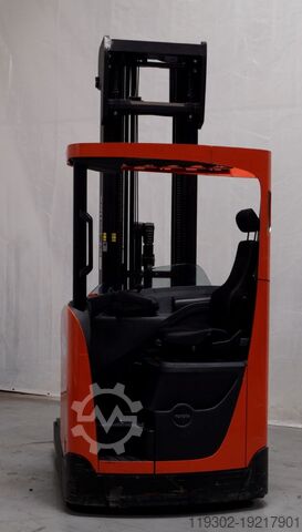 Carretilla retráctil Toyota RRE140H