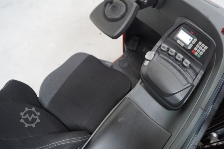 Carretilla retráctil Toyota RRE140H