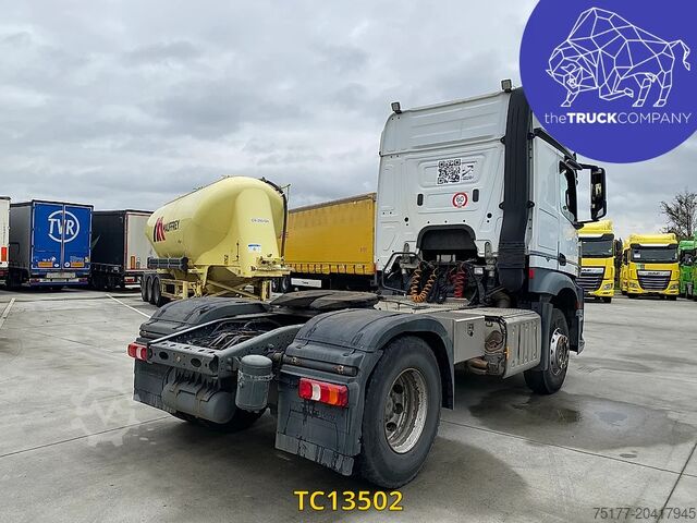  Mercedes-Benz Arocs 1943