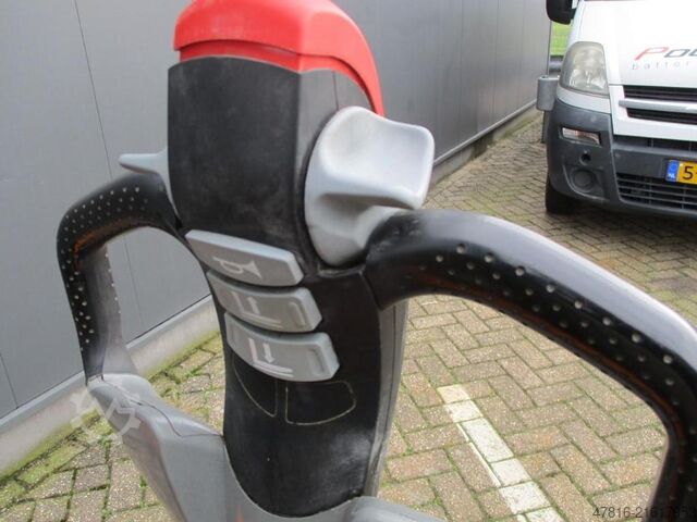 High lifting pallet truck STILL EXV12