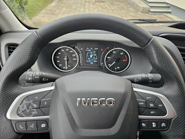 Xe tải nhẹ Iveco Daily 35S21HA8V Hi-Matic 16m³ XL LED AirPro