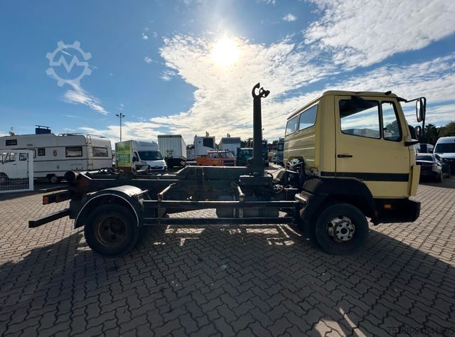 Fourgon benne basculante MERCEDES-BENZ 814 BB Abrollkipper/ Meiller City Haken/ 2x AHK