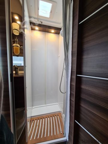 Camping-car semi-intégré LAIKA Ecovip L 3019 *Hubstützen-Anlage*Dachklima*