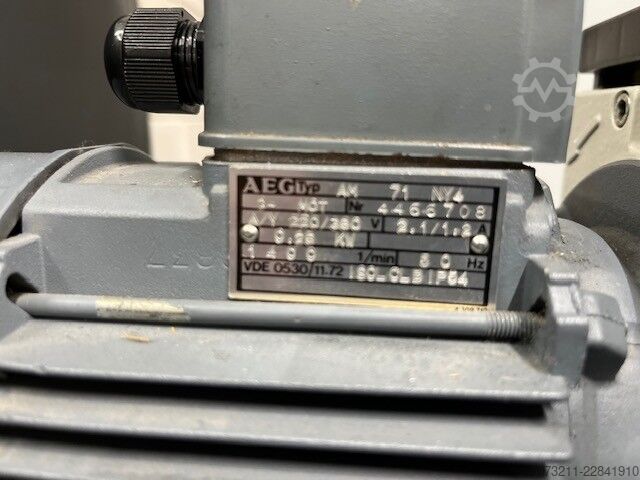 Bomba de vacío Leybold D4B