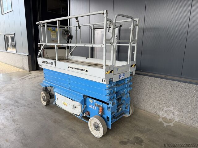 JLG 2646ES シザースリフト シザーブームリフト 2006年式 / 970時間 10メートル作業高 JLG 2646ES schaarlift schaar hoogwerker 2006 / 970uur 10mtr werkhoogte