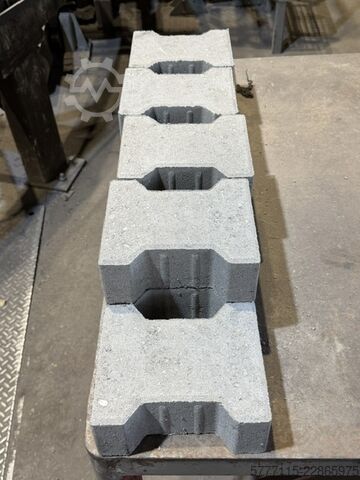 Betona prese BESSER BESSRE VIBROBLOCK 140/120