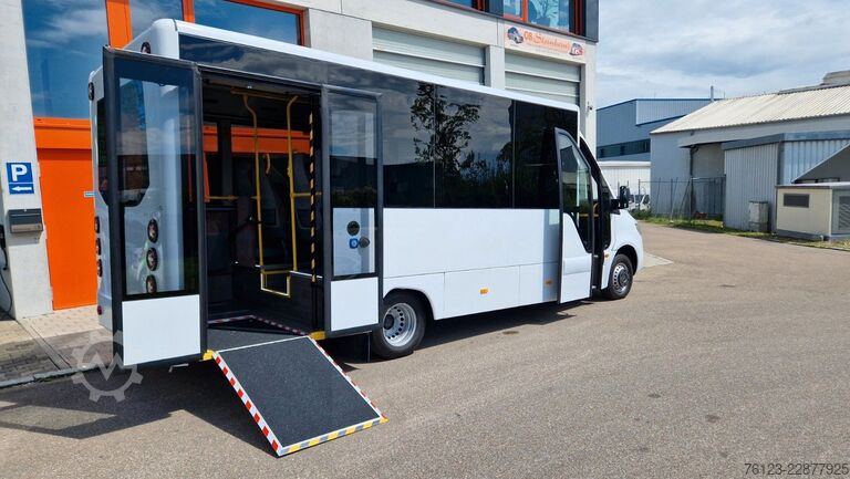 Autobus urbain MERCEDES-BENZ Heckniederflur Sprinter 517 / 4 er Bestuhlung