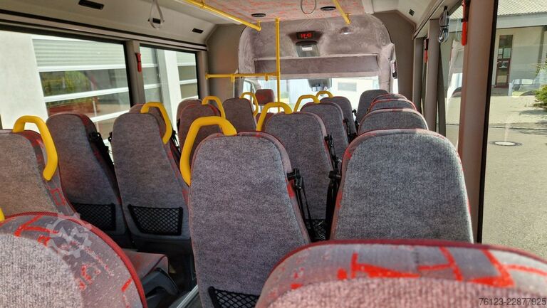 Autobus urbain MERCEDES-BENZ Heckniederflur Sprinter 517 / 4 er Bestuhlung