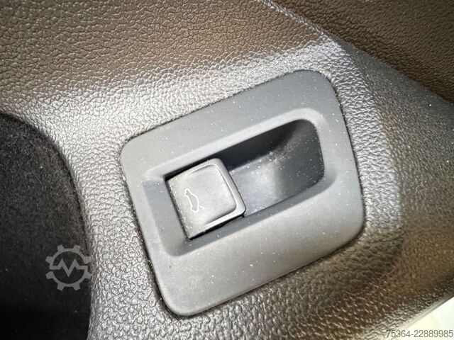 Minibus VW Passat Variant 1.6 TDI 88 KW Motorschaden.....