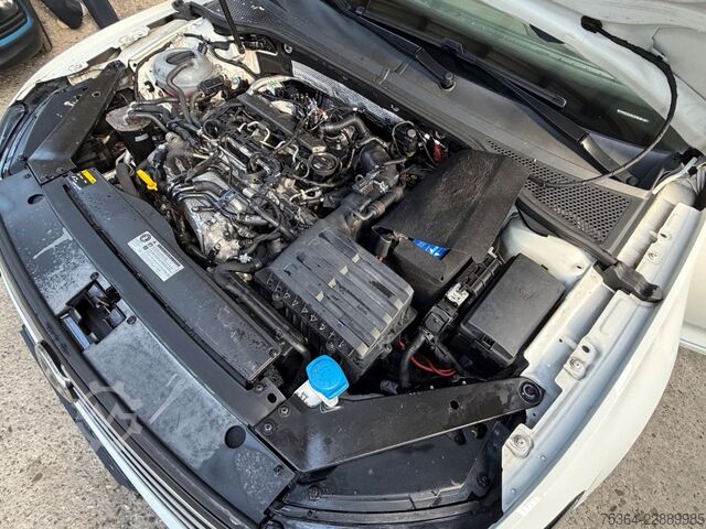 Minibus VW Passat Variant 1.6 TDI 88 KW Motorschaden.....