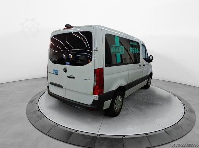Rettungswagen Mercedes-Benz Sprinter 215 CDI 9G Krankentransport