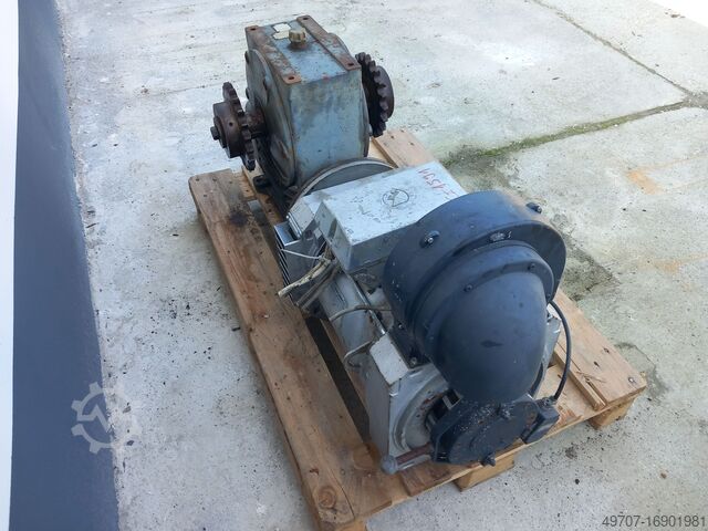 Redutor com motor de engrenagem Ziehl-Abegg Rfzu180.31-2/12