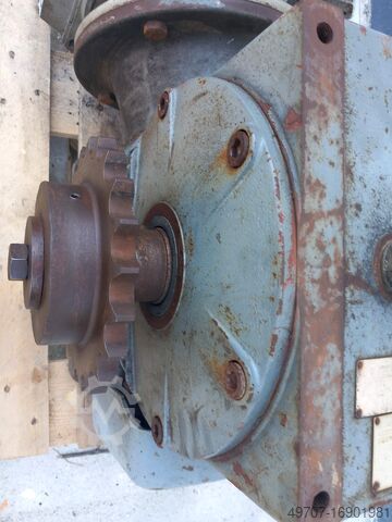 Redutor com motor de engrenagem Ziehl-Abegg Rfzu180.31-2/12