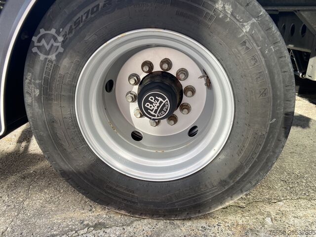 Low loader trailer Möslein TO 3 F Schwebheim  Neuwertig 3 Achs Tieflader 8,10 m Ladefläche