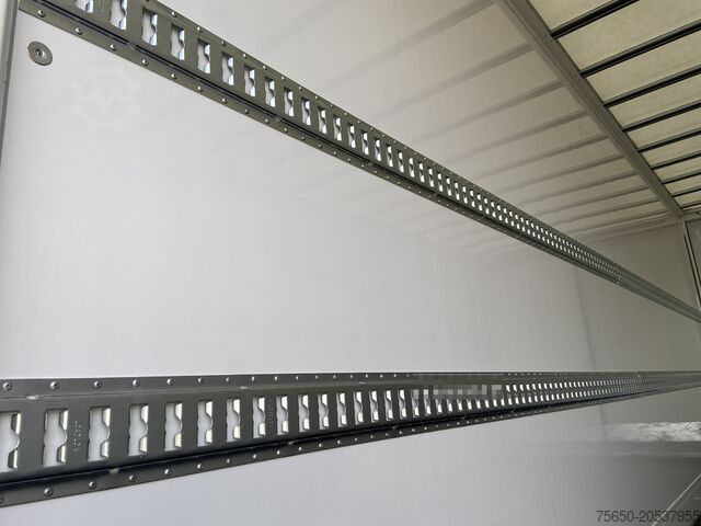 Box trailer Möslein TKO 105 D 6m  weiß  Tandem- Koffer, Durchladbar, -- Neufahrzeug --