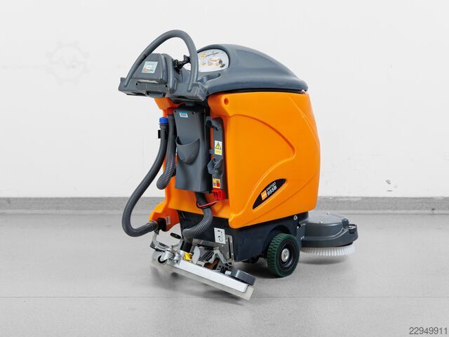 Taski Swingo 955 B עם סוללות חדשות Taski Swingo 955 B - 2021y - 2475m²/h